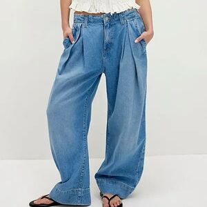NWT Free People CRVY New Spin Trouser in Tradewind Short